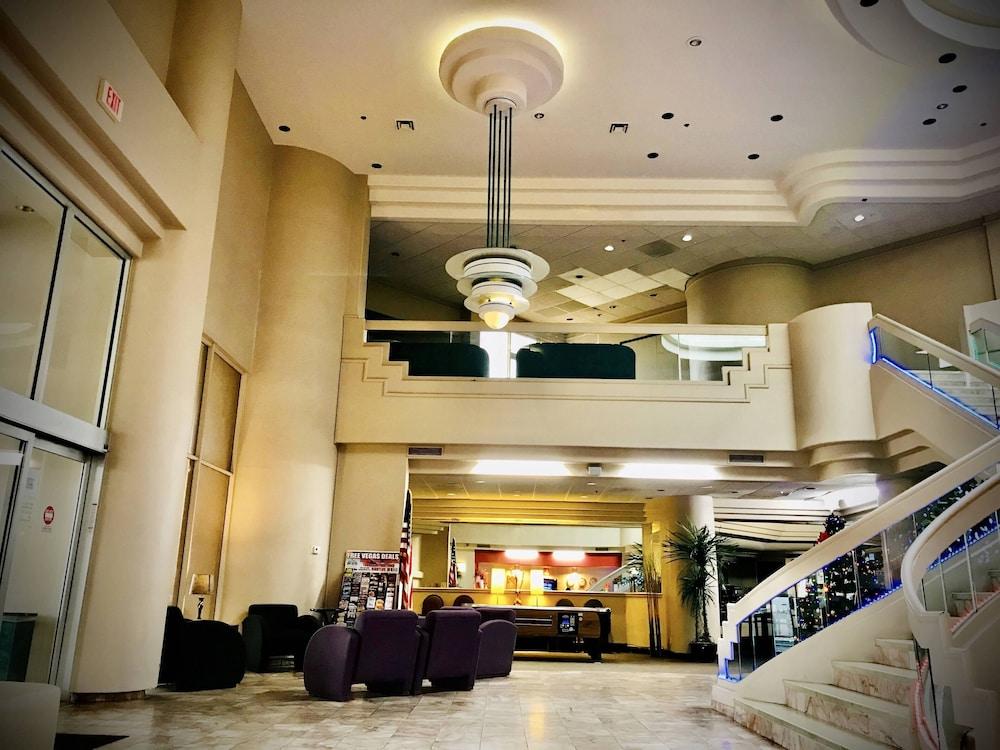 Ramada Las Vegas Exterior photo