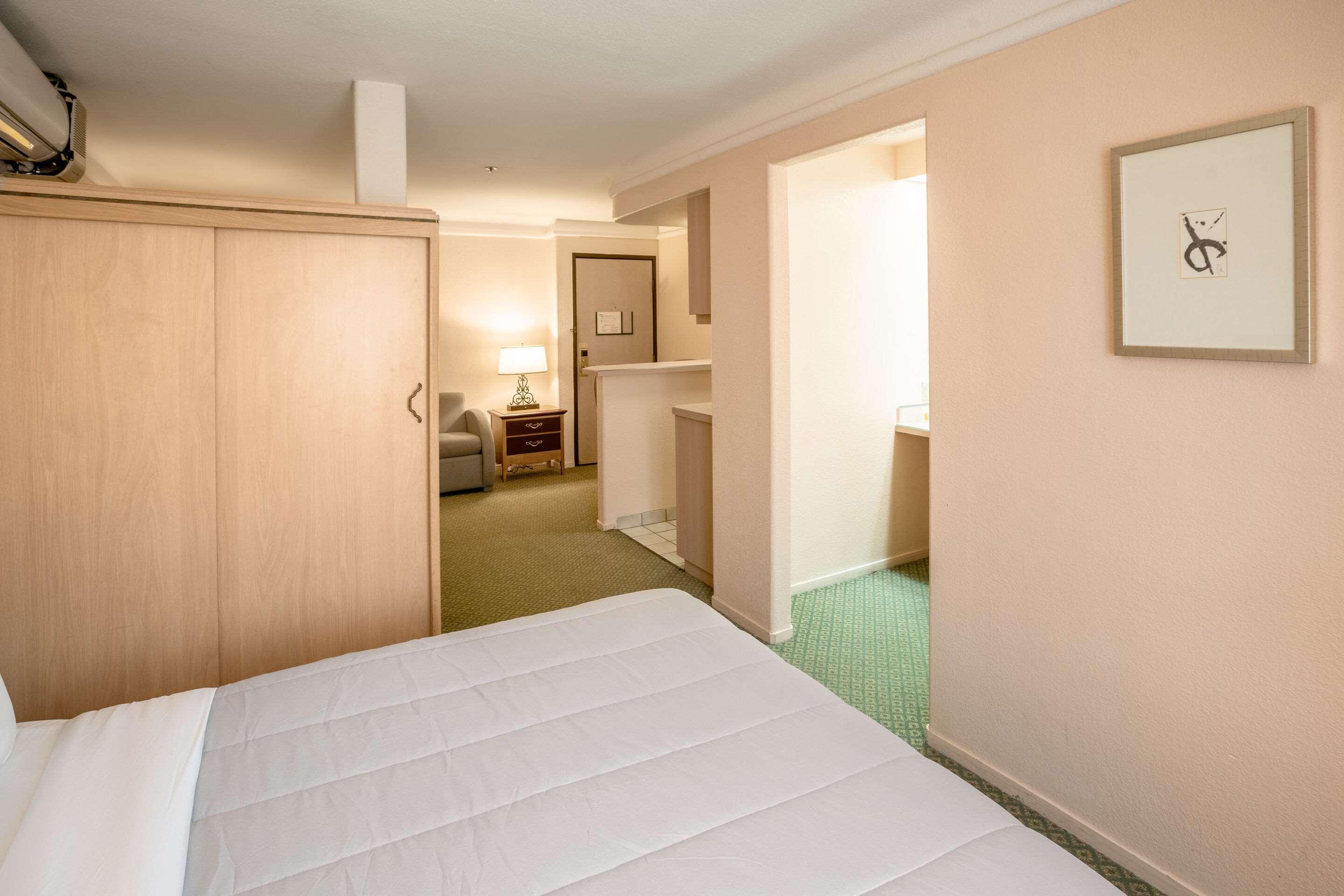 Ramada Las Vegas Exterior photo
