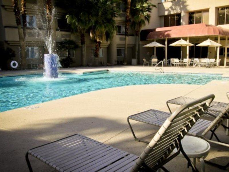 Ramada Las Vegas Exterior photo
