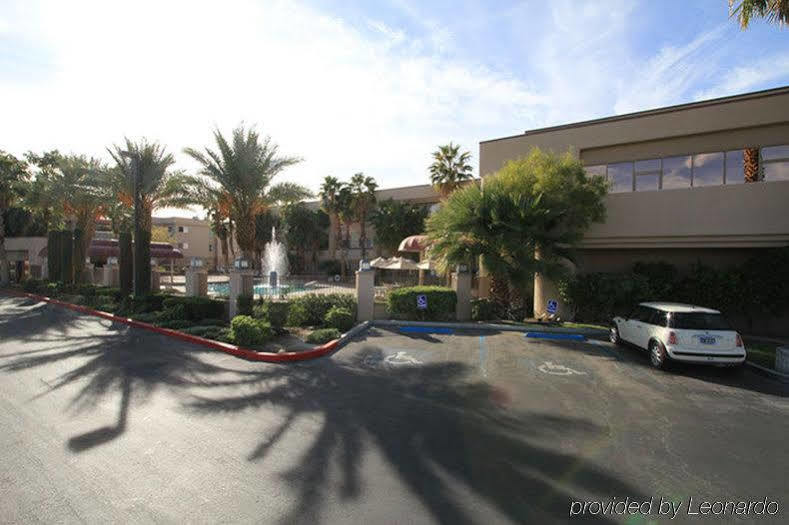 Ramada Las Vegas Exterior photo
