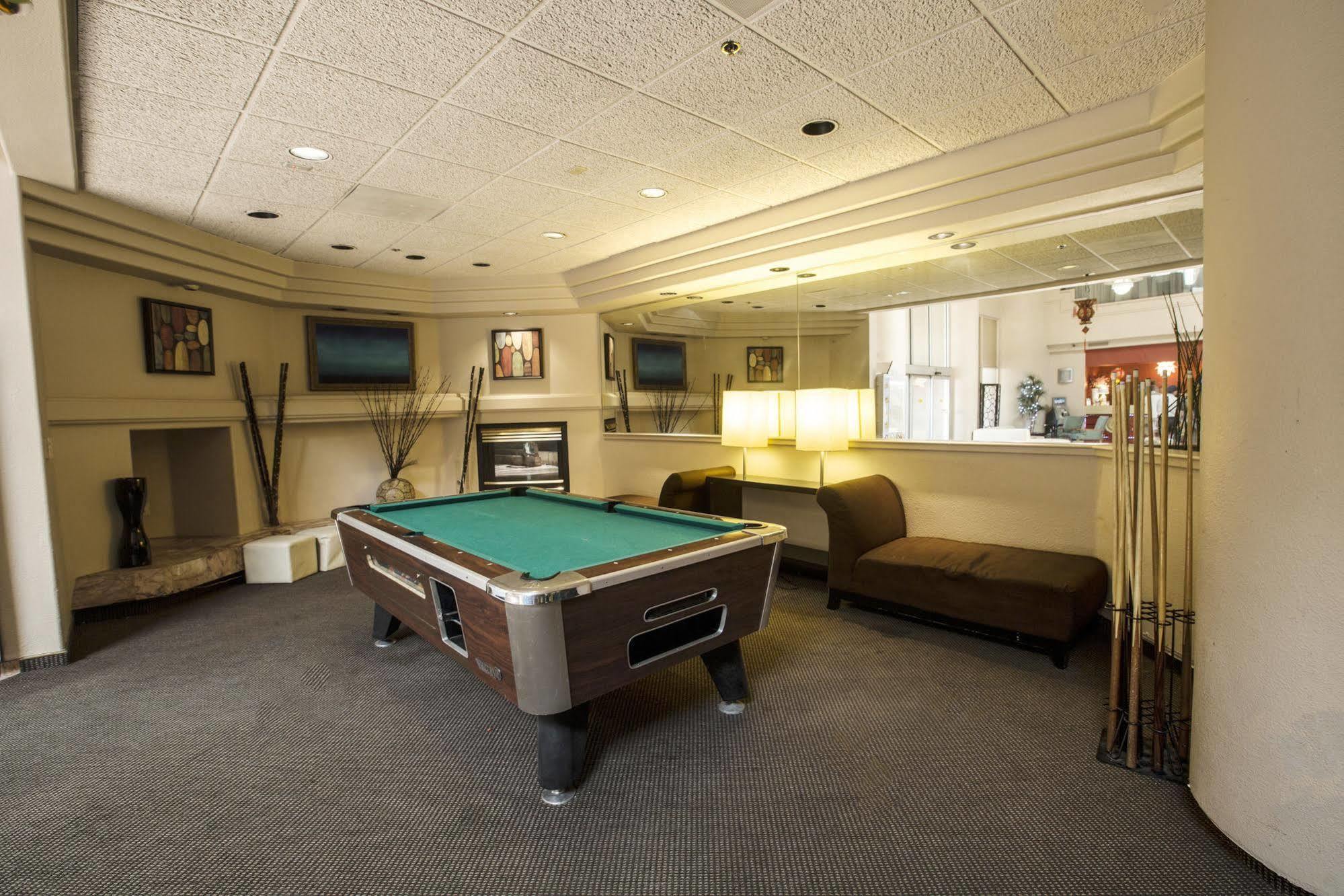 Ramada Las Vegas Exterior photo