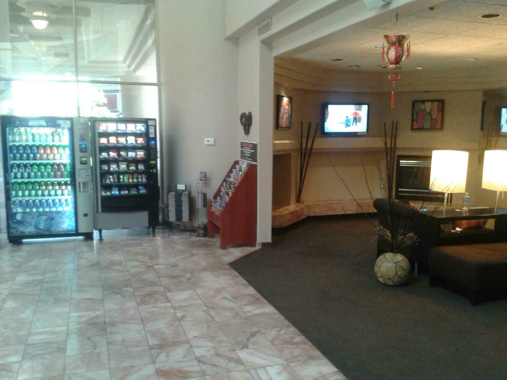 Ramada Las Vegas Exterior photo